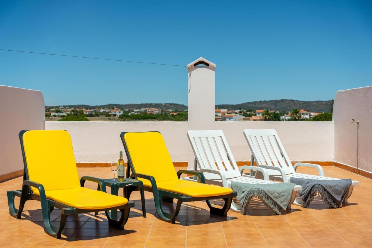Pine Trees Penthouse Appartement Olhos de Agua  Buitenkant foto