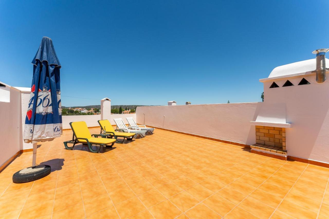 Pine Trees Penthouse Appartement Olhos de Agua  Buitenkant foto